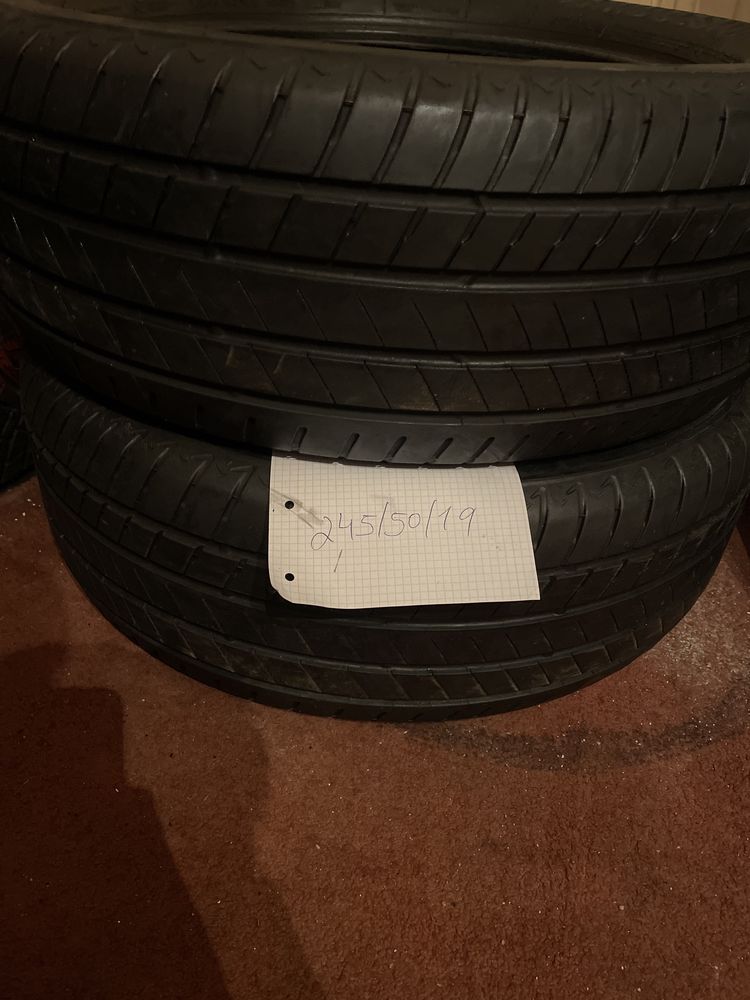 Pneus Bridgestone 245/50/19