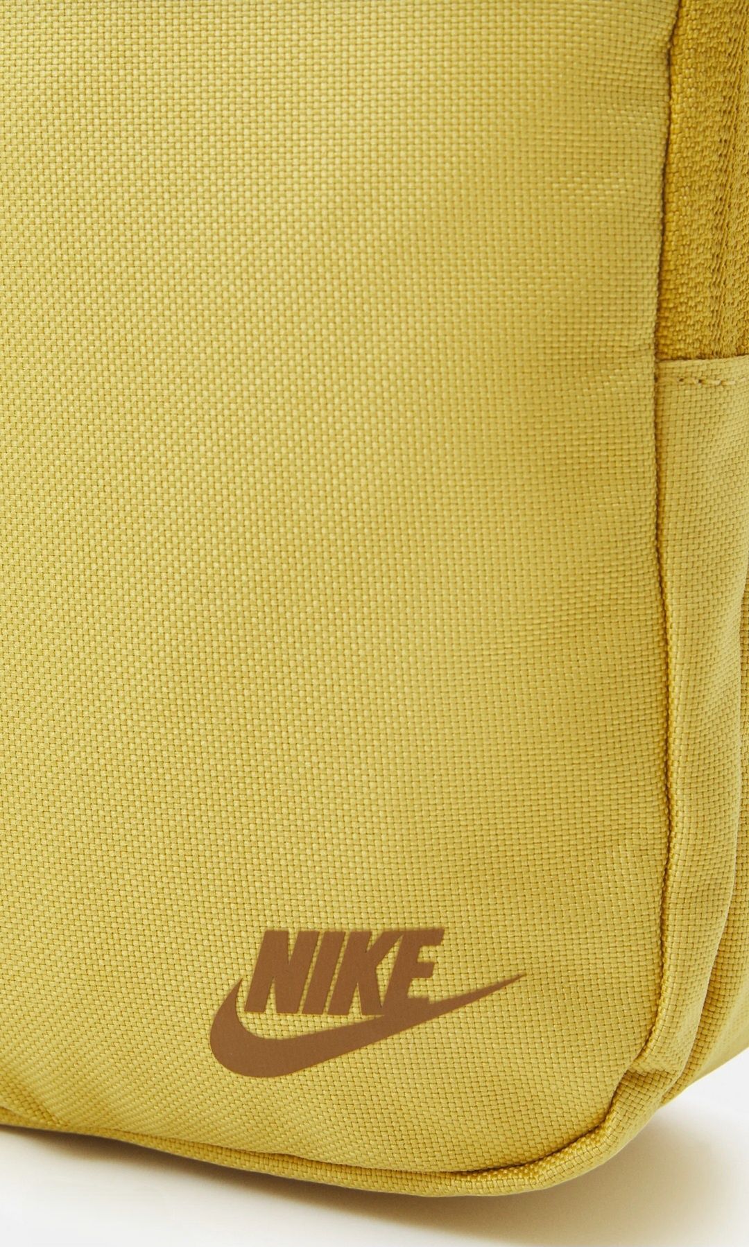 Nike Sportswear - nowa torba na ramię UNISEX
HERITAGE UNISEX - Torba n