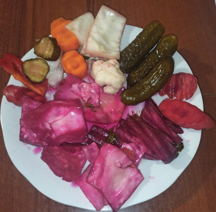 Kiszone ogórki, kapusta