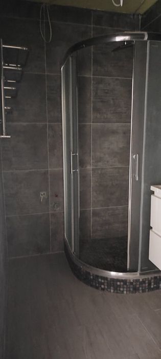 2 ком. квартира , Титова, Строителей, ремонт. 40000 $ vv