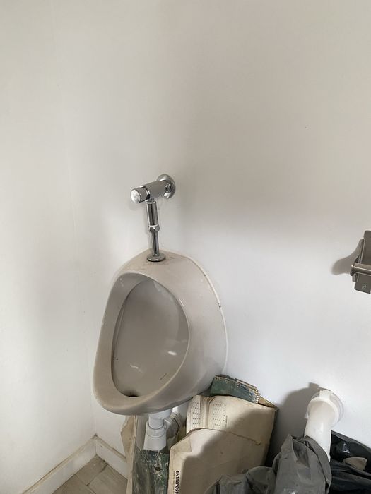 Urinol em bom estado