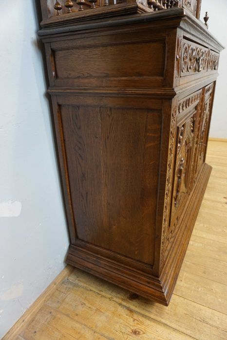 Stary Niespotykany Bogato Rzeźbiony Kredens BRETOŃSKA FIGURY