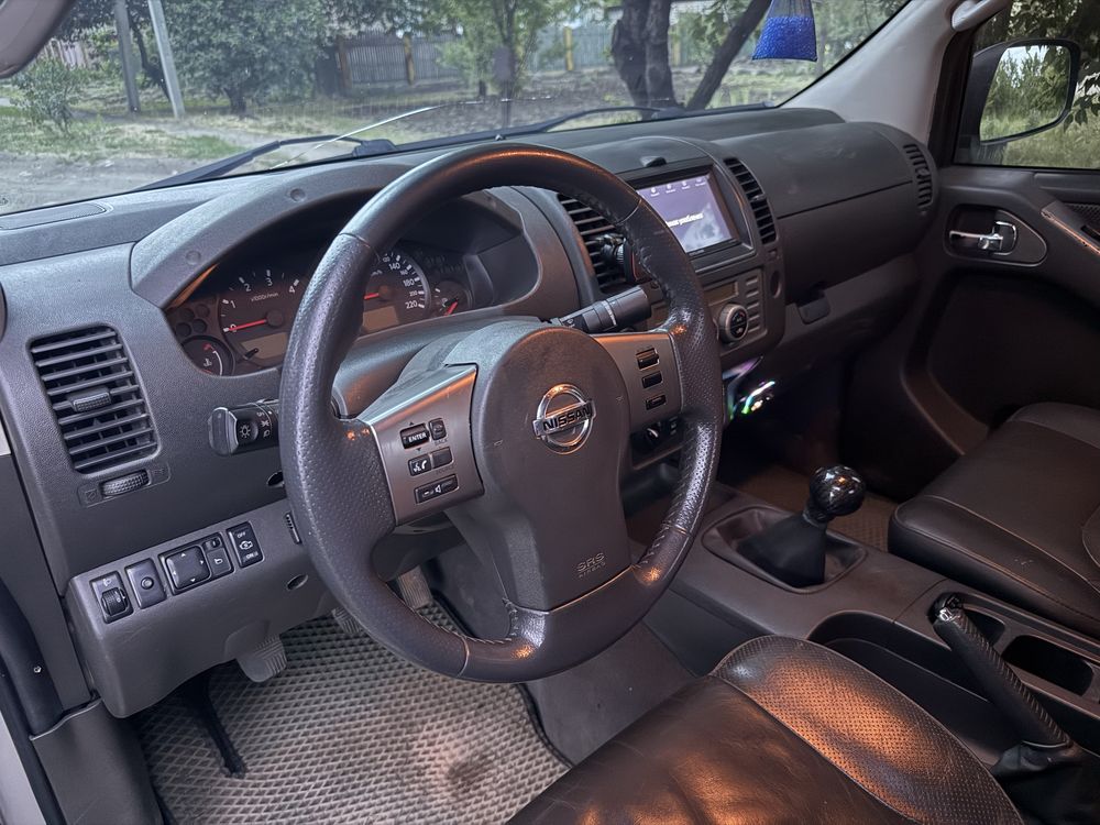 Nissan Navara D40 2.5 дизель 4x4