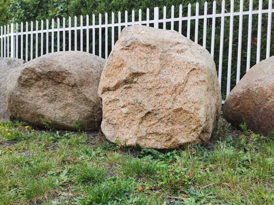 wielki kamień ogrodowy, otoczak granitowy