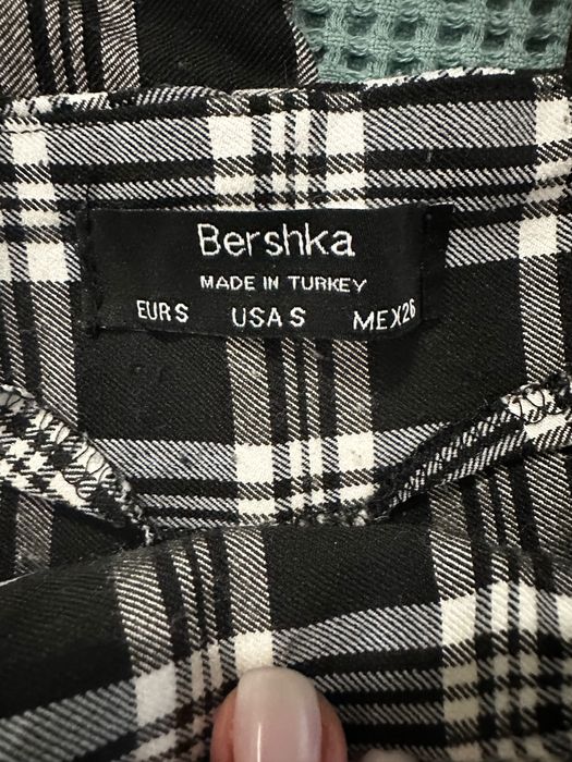 Жіночі брюки bershka, обтяжуючі у клітинку