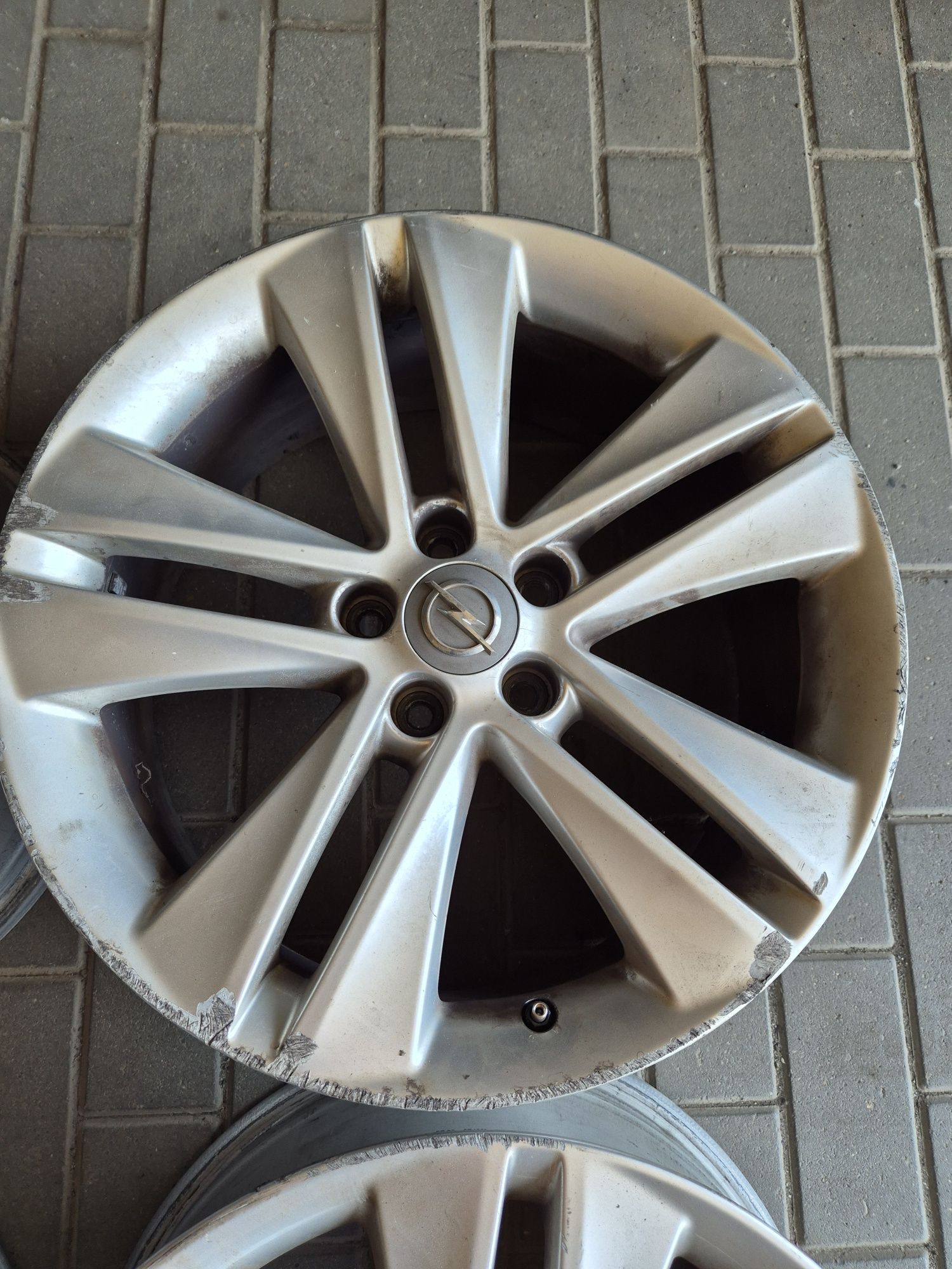 Alufelgi felgi Opel Astra Zafira 18" 5x110 Komplet