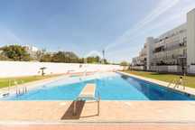Duplex Exclusivo T5+1 com 2 Garagens | Condomínio de Luxo com Piscina