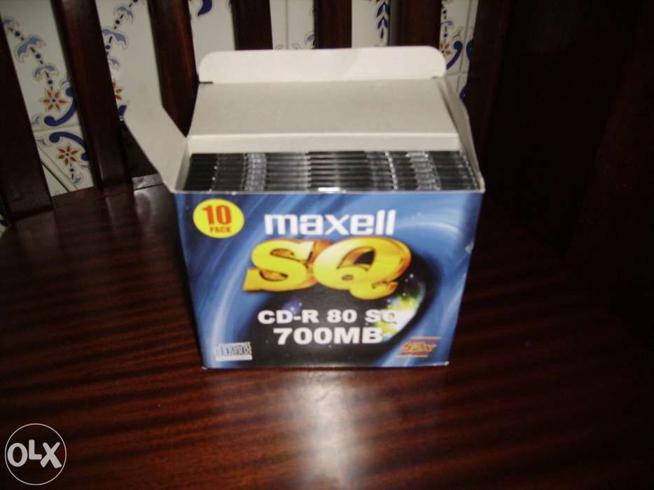 Caixa de CD-R com 9 cds