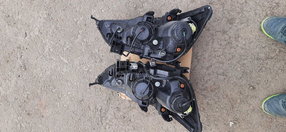 Фара передня передняя Mitsubishi Outlander Sport Митсубиси Оутлен