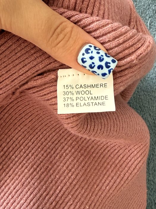 Сукня тепла, рожевого кольору