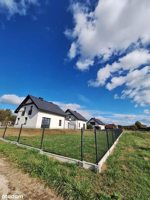 Idealne miejsce do życia – dom w cichej, zielonej okolicy