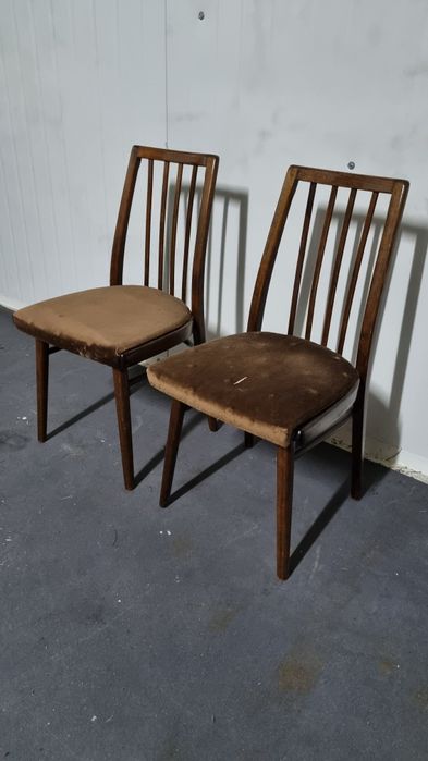 Stare Krzesła TON /JITONA