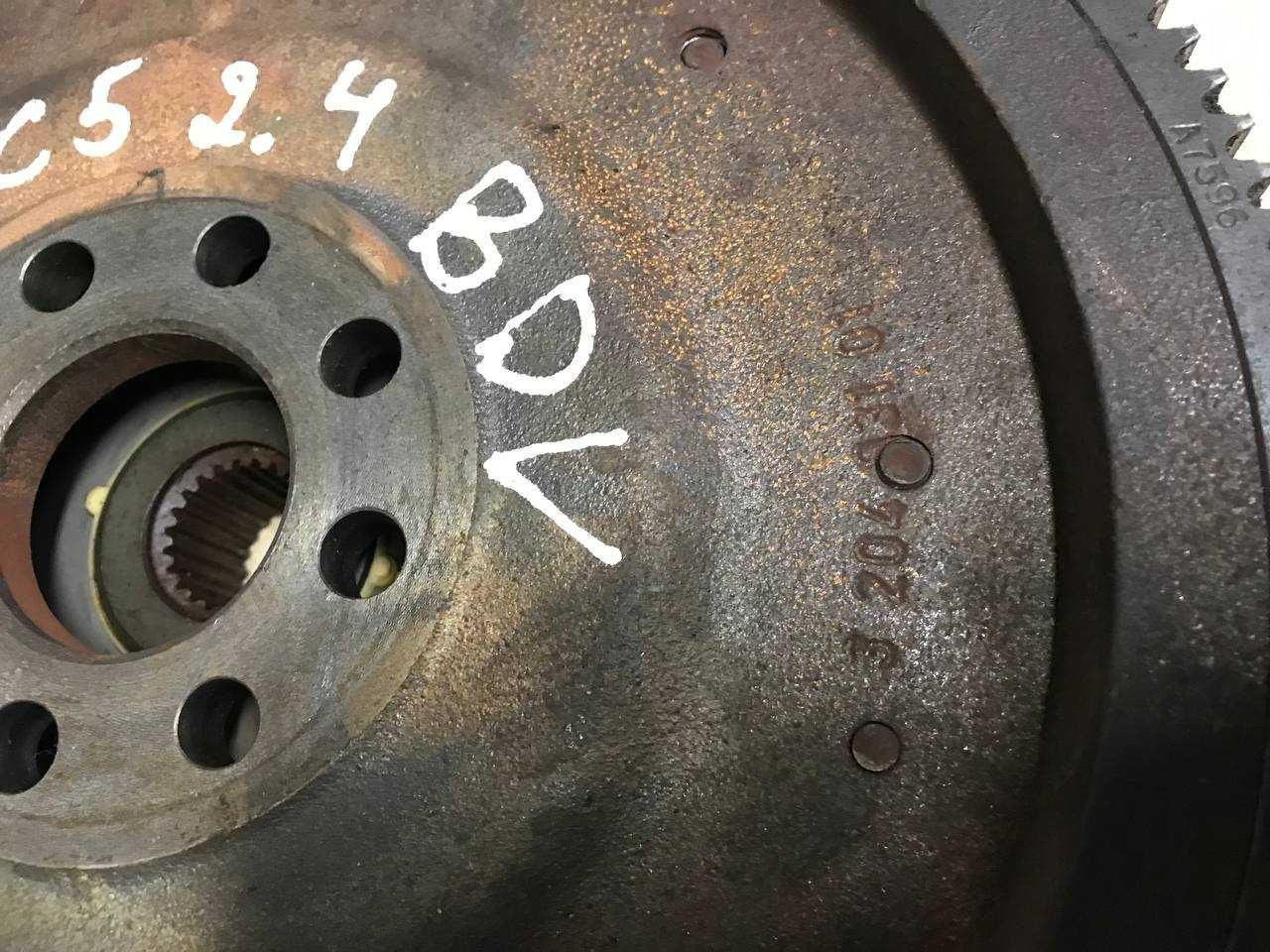 Зчеплення в зборі Audi A6 C5 2.4 BDV 320403101 маховик диск демпфер