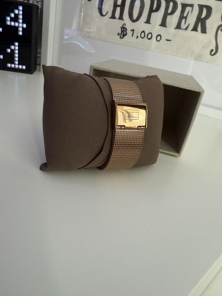 Zegarek Tommy Hilfiger – złoty