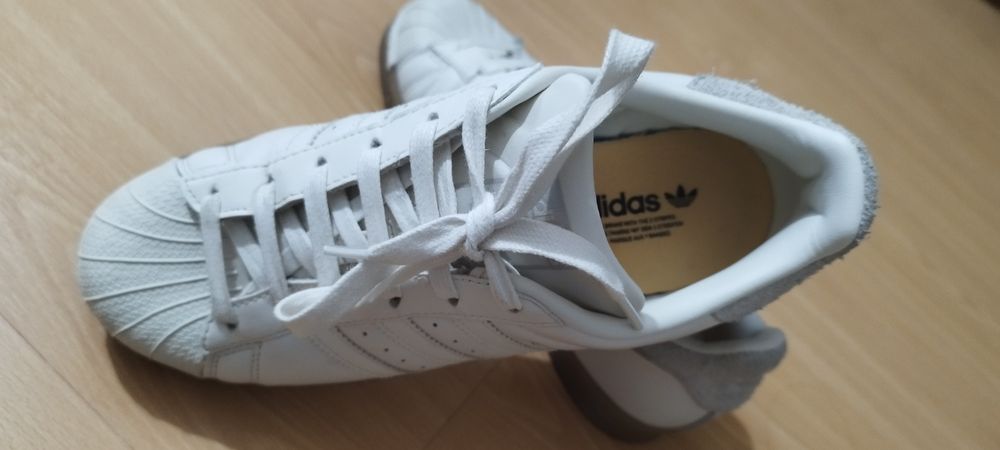 Sapatilhas adidas superstar beje