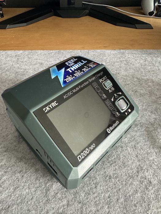 Carregador SKYRC D200 NEO - Como novo