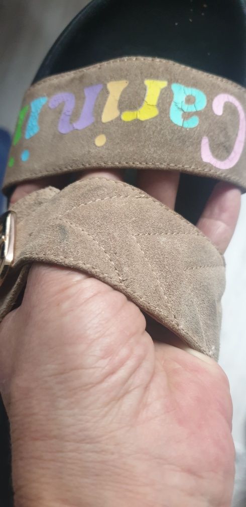 Sprzedam klapki Carinii rozmiar 39