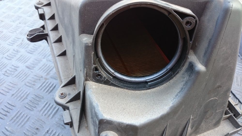 Audi a3 8l,VW golf 1.9TDI 130km,obudowa filtra powietrza