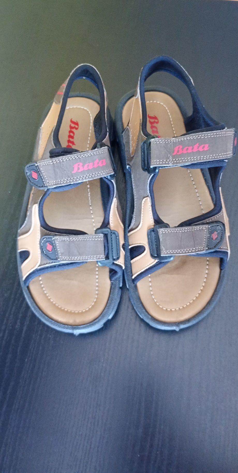 Bata 40,5 sandały skórzane
