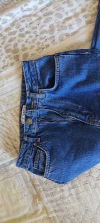 Жіночі джинси фірми "It's Basic"