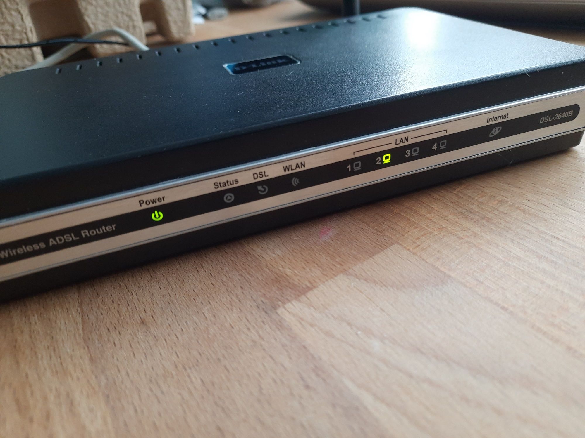 D-Link DSL 2640B modem router adsl2+