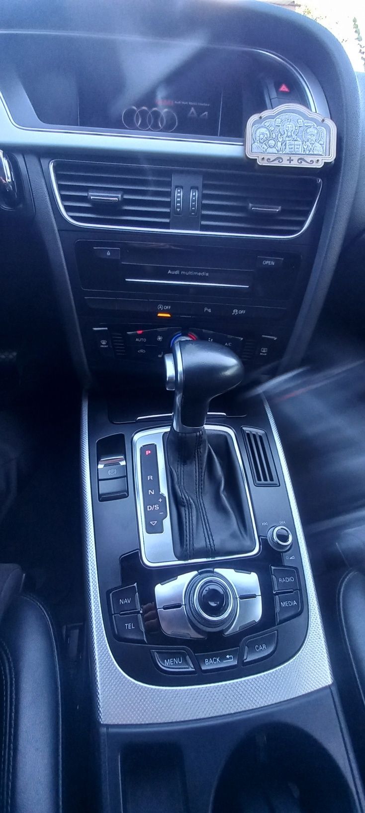 Машина audi A4 B8, в дуже гарному стані.