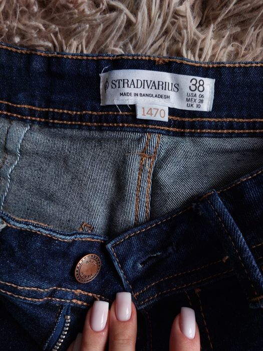 Джинси Stradivarius