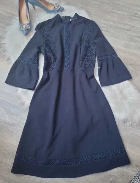 Orsay granatowa haftowana sukienka MIDI 38