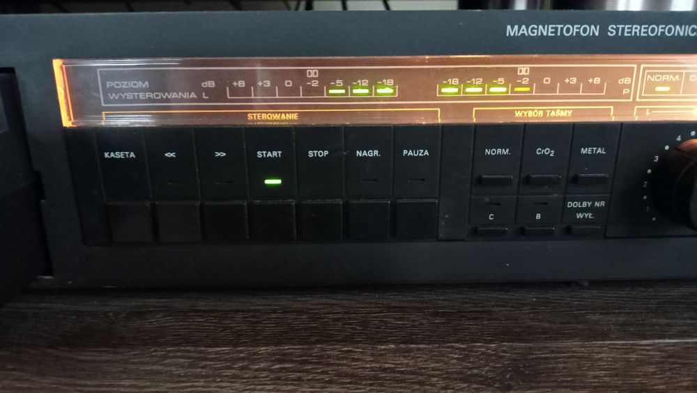 Diora MDS442 magnetofon typu szuflada PL +4 kasety