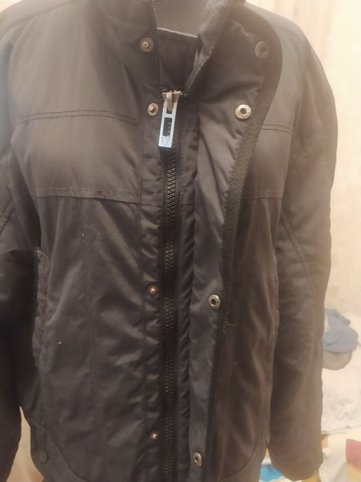 Продам мужскую демисезонные куртку большого размера56-58