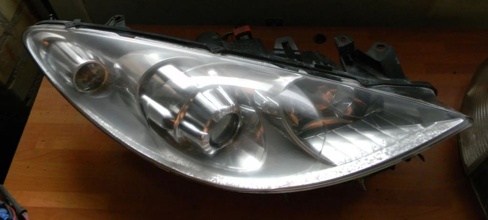 lampa prawa przód PEUGEOT 307 lift fl EUROPA