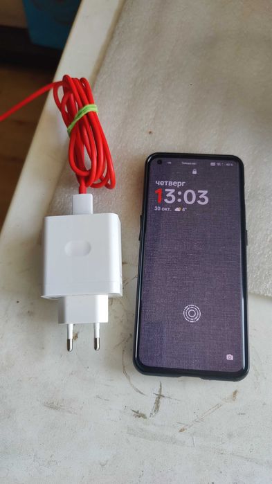 Продаётся телефон : OnePlus 10 pro / 12 -256Gb ( NE 2215)