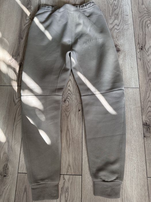 Spodnie dresowe Nike tech fleece S