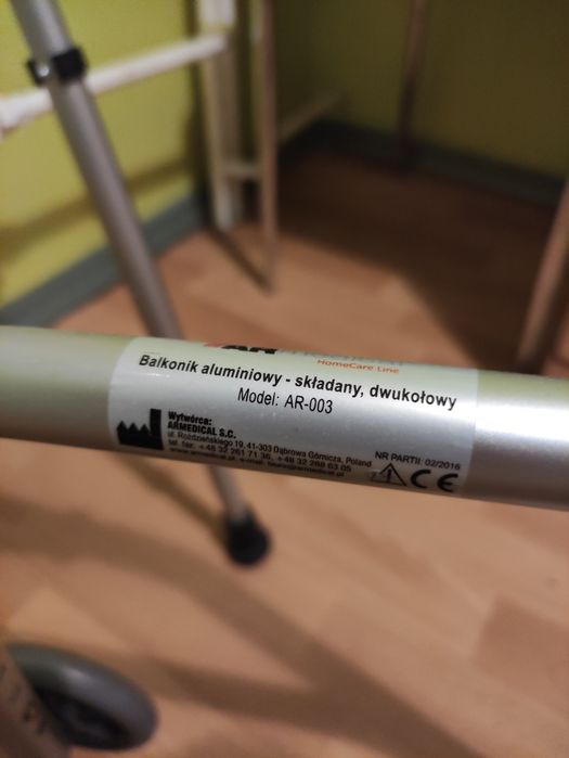 Balkonik chodzik aluminiowy składany dwukołowy i laska