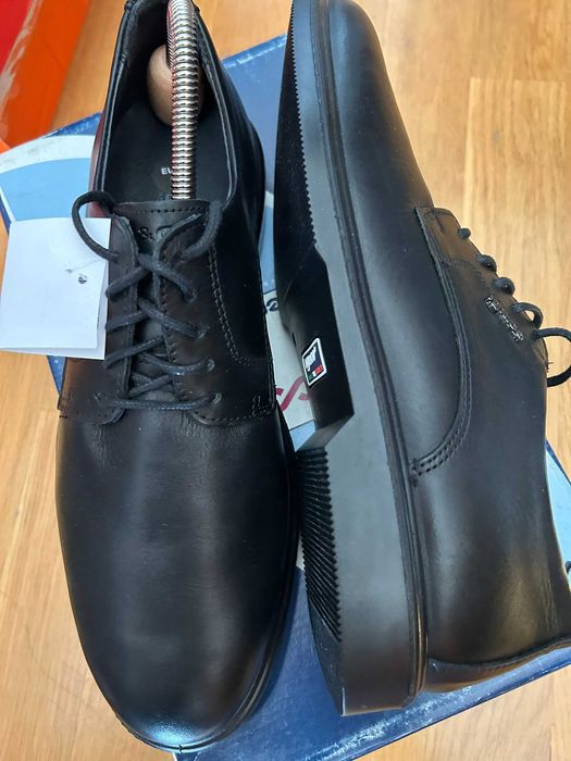 eleganckie buty włoskiej marki IGI&CO r. 42 ideał - okazja!