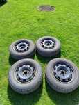 Opony bieżnikowane zimowe 195/65R15