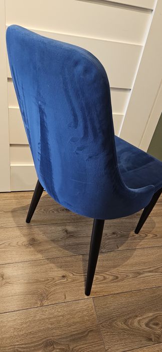 Krzesło  do jadalni z Holmi . 1 szt 90 zł / za 210