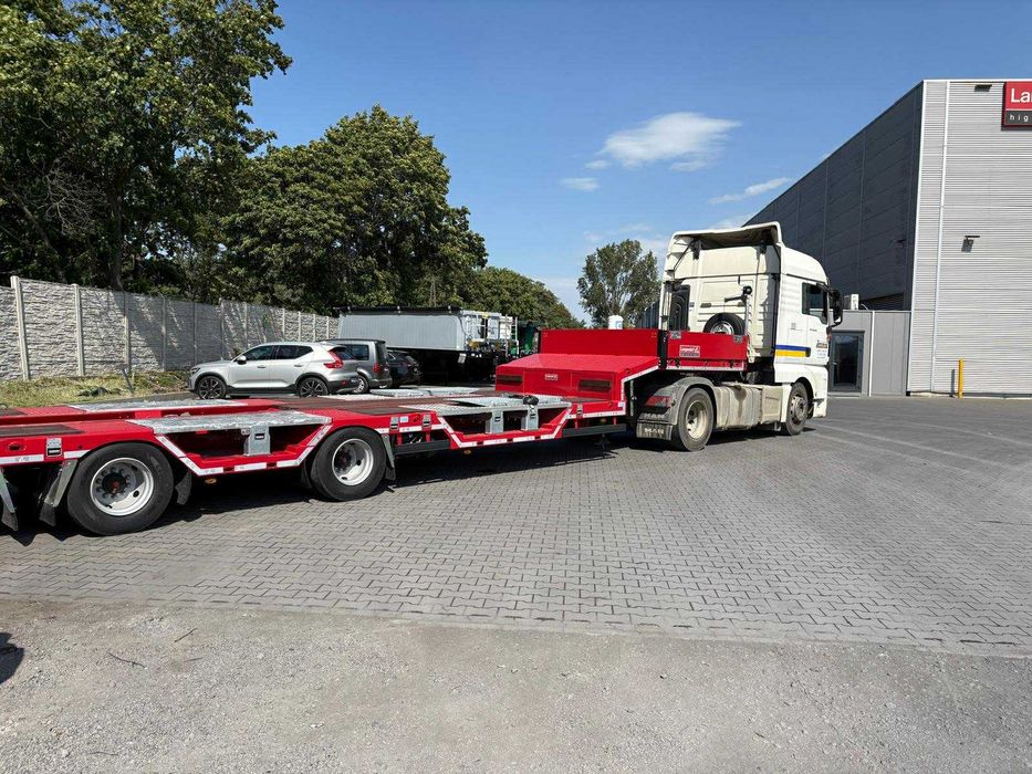 Transport naczepą niskopodwoziową ,przewóz maszyn budowlanych i rol.