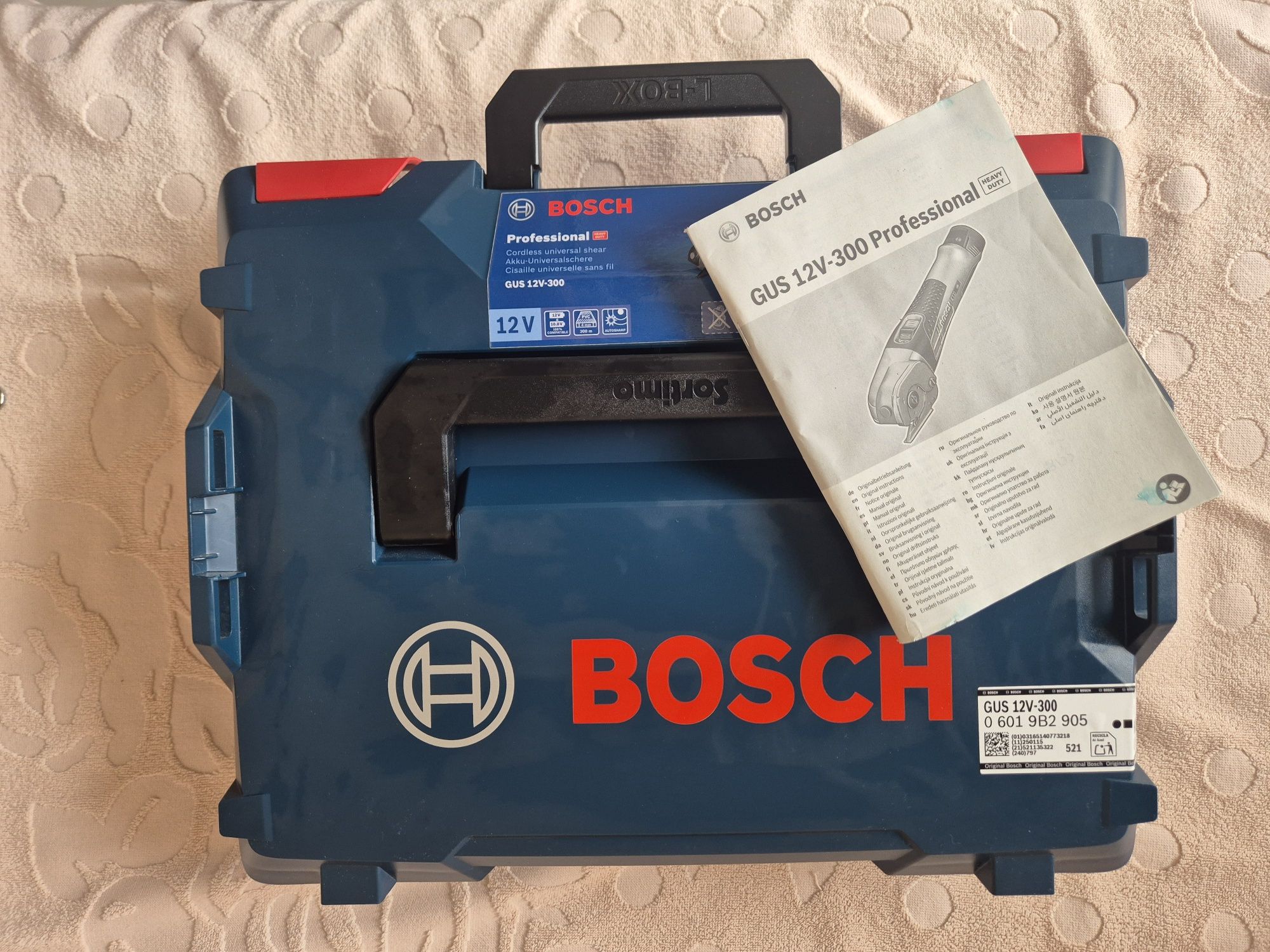 Акумуляторні універсальні ножиці Bosch GUS 12V-300 Professional