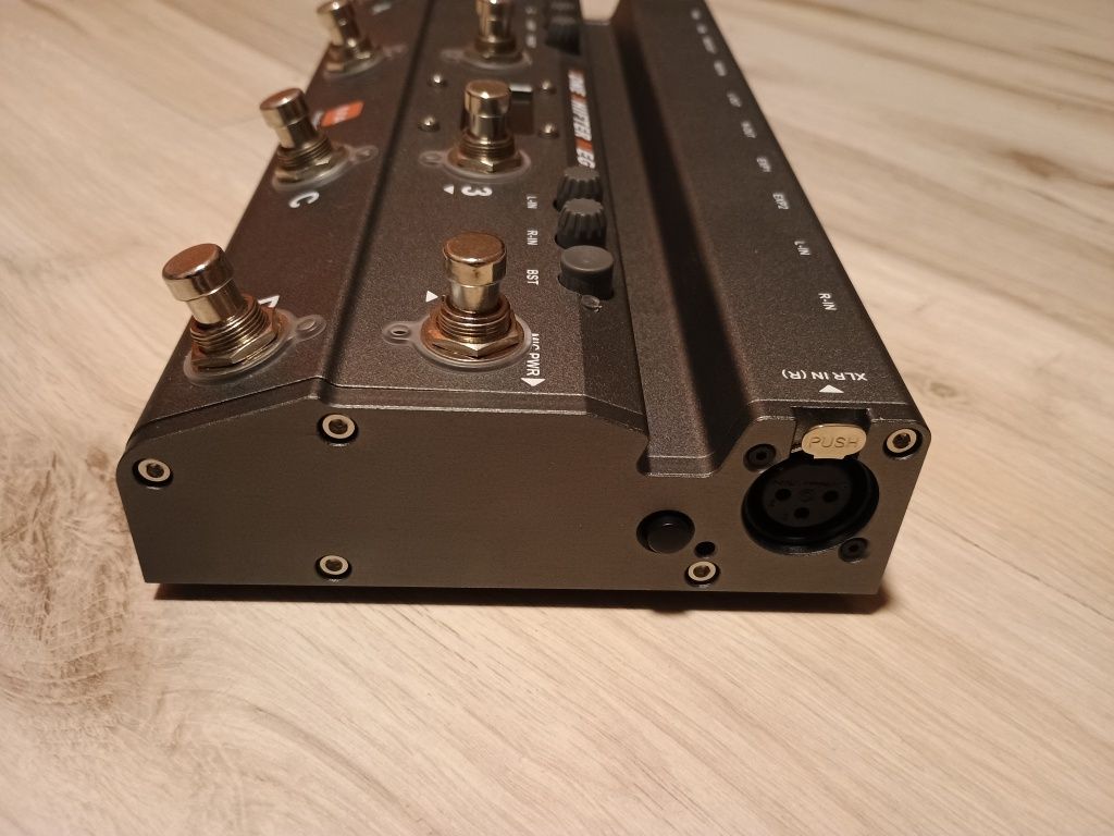 Sterownik midi z wbudowanym interfejsem audio