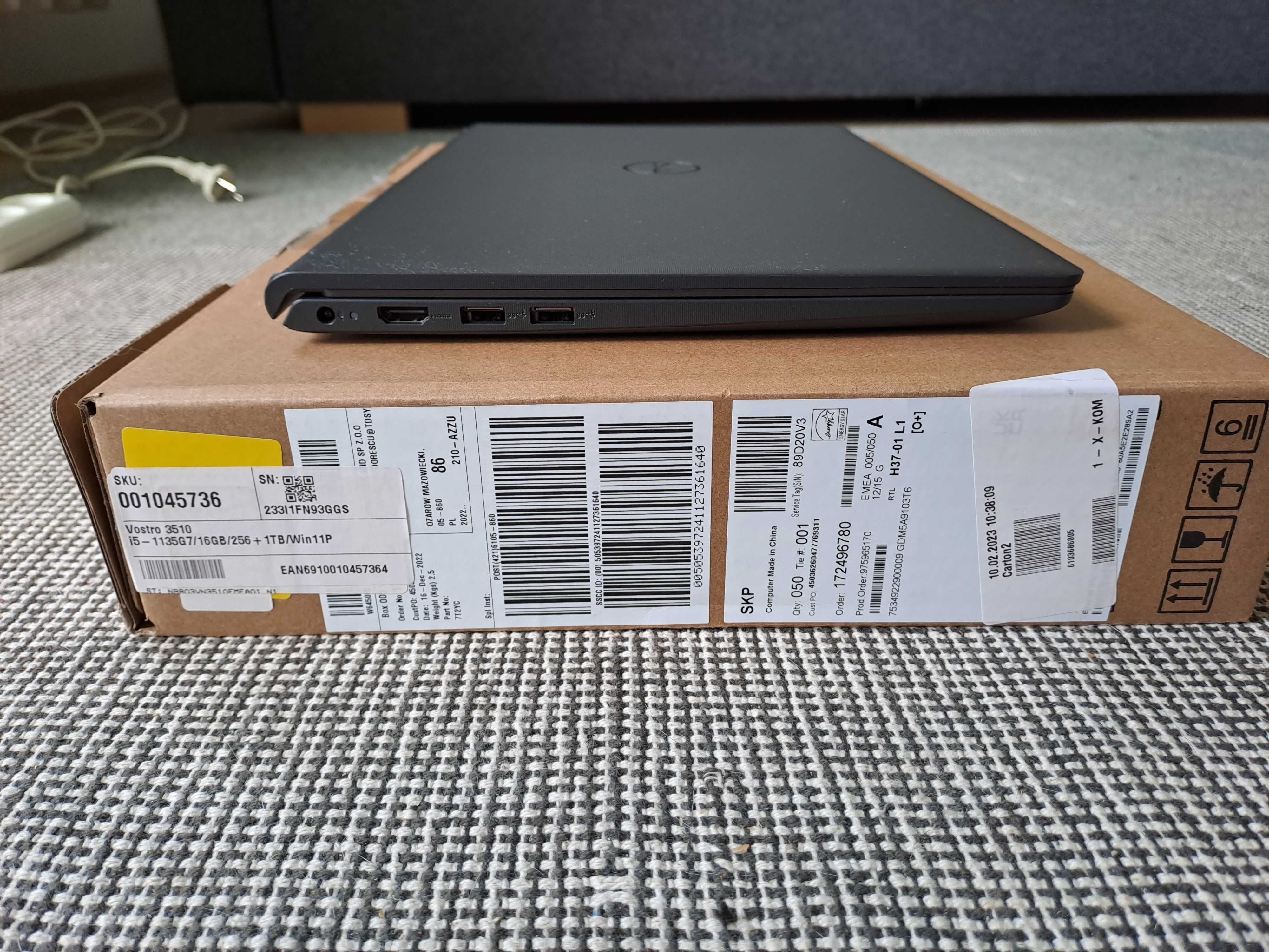 Sprzedam, fabrycznie nowy laptop Dell Vostro 3510 i5 16/256GB + 1TB.