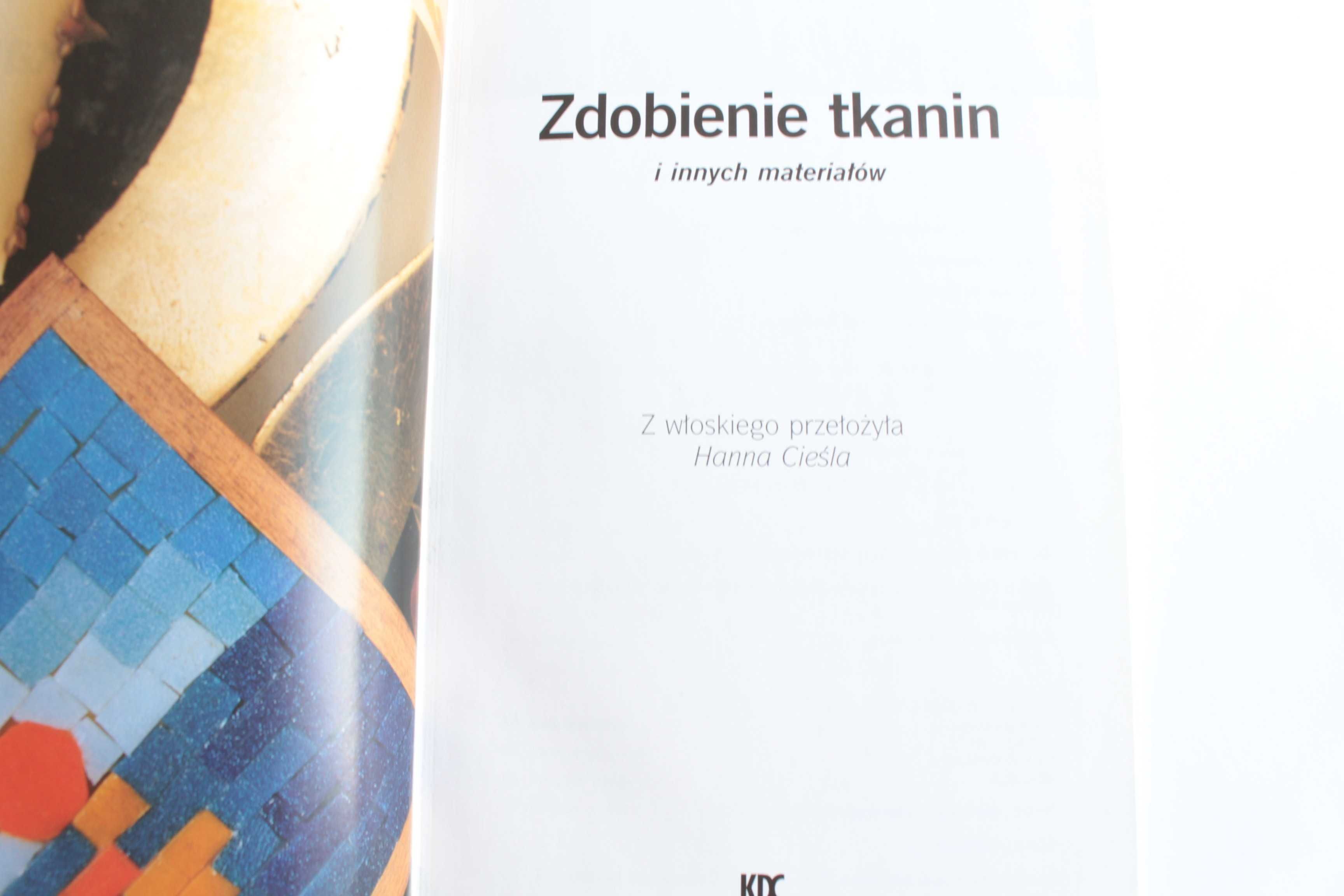 Książka "Zdobienie tkanin i innych materiałów" w twardej oprawie DIY