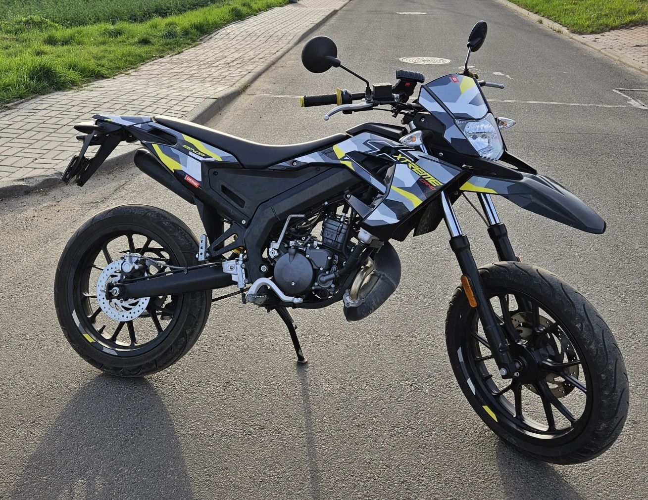 Derbi Senda X-Treme 50 SM [aprilia sx rieju mrt beta rr gilera smt]