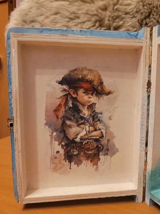 Morska skrzynka w formie książki – ozdoba i schowek w jednym