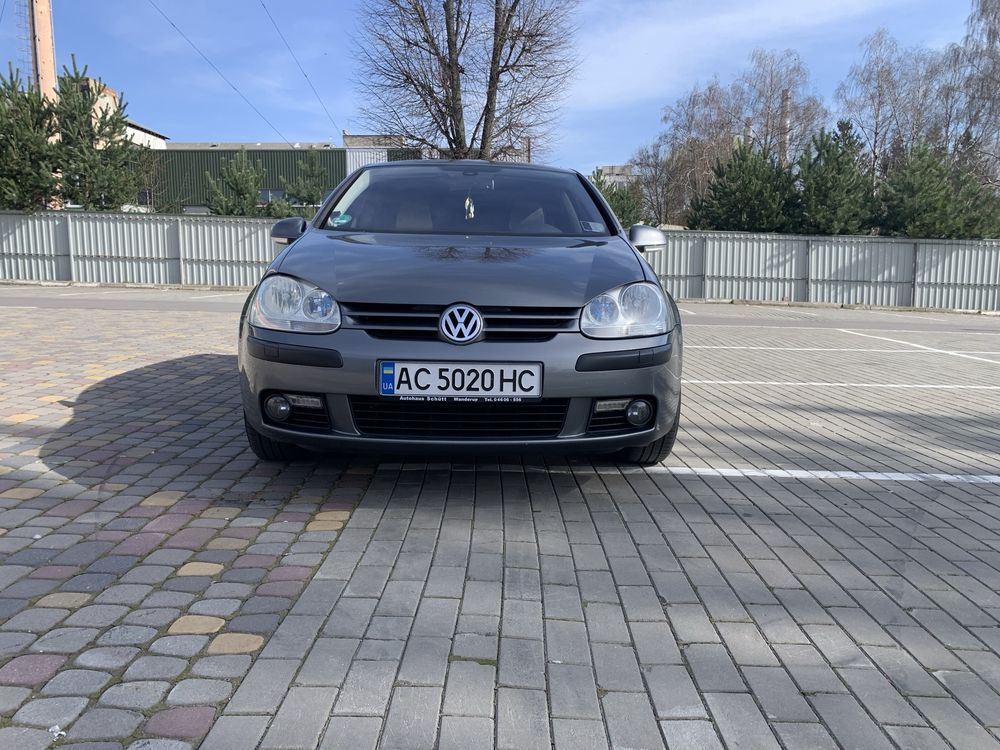 Volkswagen Golf 5 1.6 MPI