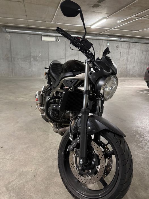 Suzuki SV650 rok 2022 czarny JAK NOWY, kat. A
