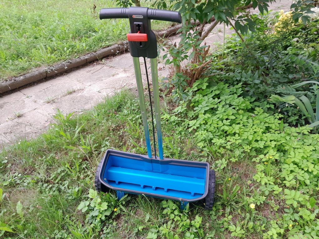 Siewnik Gardena siewnik do trawy, nawozu, soli, piasku