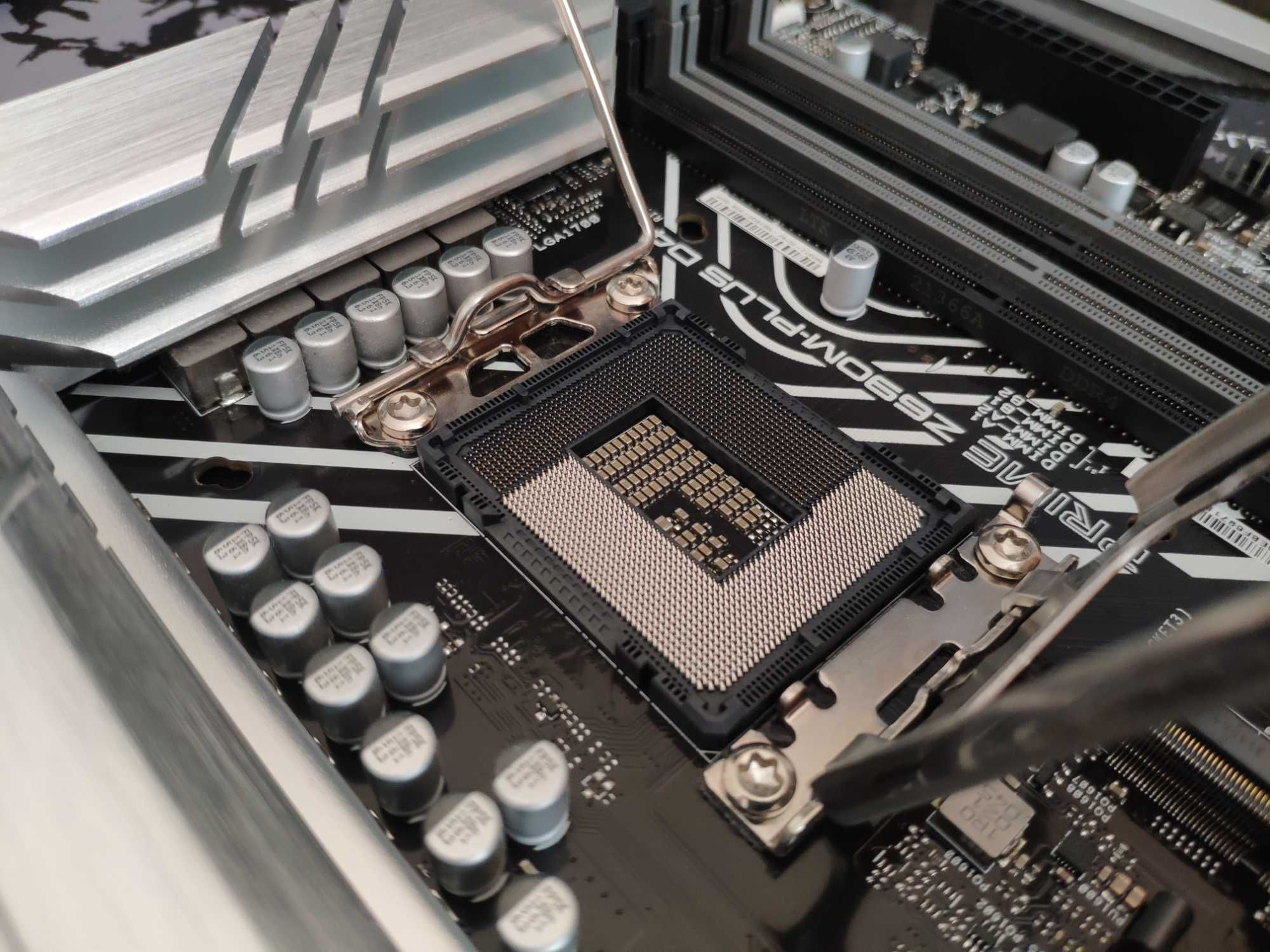 Комплект s1700 Asus Prime Z690M-Plus D4 + Intel Core i5-12400F box