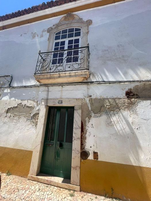 Apartamento T1 para ser remodelado totalmente, Borba