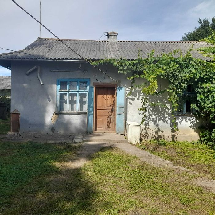Продається хата. Село Остриня, Тлумацький район, Івано-франківська обл